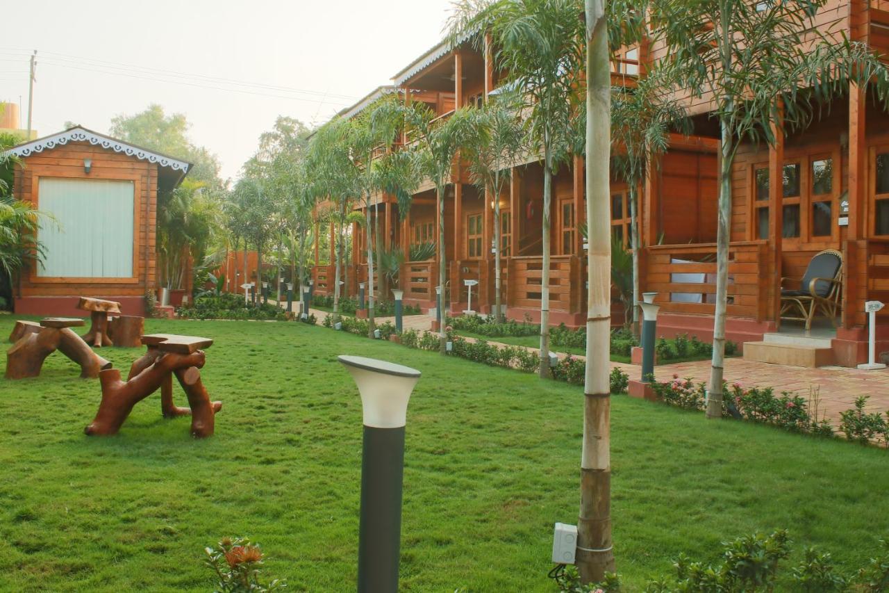 Grand Vatika Resort Arambol Exterior foto